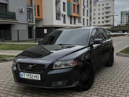 Чорний Вольво V50, об'ємом двигуна 2 л та пробігом 320 тис. км за 7100 $, фото 1 на Automoto.ua