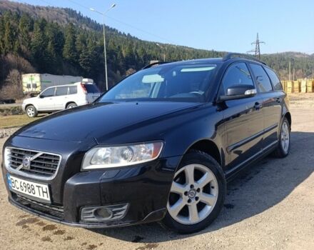 Черный Вольво В50, объемом двигателя 1.6 л и пробегом 295 тыс. км за 4550 $, фото 1 на Automoto.ua