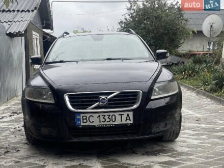Черный Вольво В50, объемом двигателя 1.6 л и пробегом 287 тыс. км за 4750 $, фото 1 на Automoto.ua