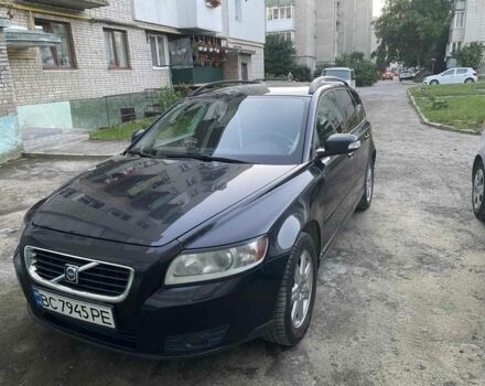 Черный Вольво В50, объемом двигателя 1.6 л и пробегом 250 тыс. км за 6600 $, фото 1 на Automoto.ua