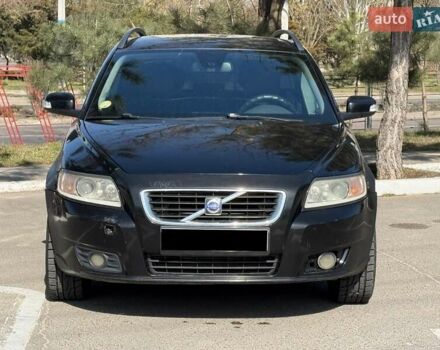 Черный Вольво В50, объемом двигателя 2 л и пробегом 300 тыс. км за 6800 $, фото 1 на Automoto.ua