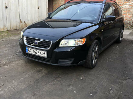 Черный Вольво В50, объемом двигателя 1.56 л и пробегом 310 тыс. км за 5150 $, фото 1 на Automoto.ua