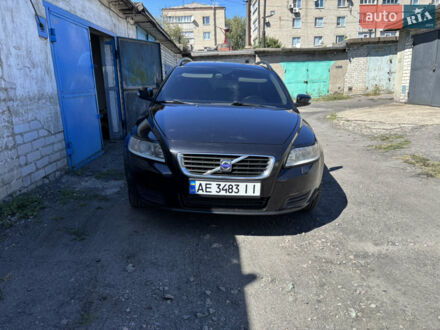 Черный Вольво В50, объемом двигателя 1.56 л и пробегом 274 тыс. км за 6300 $, фото 1 на Automoto.ua