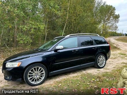 Черный Вольво В50, объемом двигателя 2 л и пробегом 342 тыс. км за 6800 $, фото 1 на Automoto.ua
