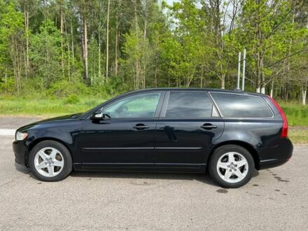 Вольво V50 2008 у Луцьку на Automoto.ua Чорний Вольво V50, об'ємом двигуна 2 л та пробігом 308 тис. км за 8000 $, фото 1 на Automoto.ua