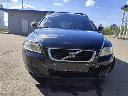 Вольво V50 2009 у Києві на Automoto.ua Чорний Вольво V50, об'ємом двигуна 2 л та пробігом 205 тис. км за 7600 $, фото 1 на Automoto.ua
