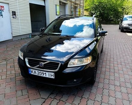 Черный Вольво В50, объемом двигателя 2 л и пробегом 329 тыс. км за 7200 $, фото 1 на Automoto.ua