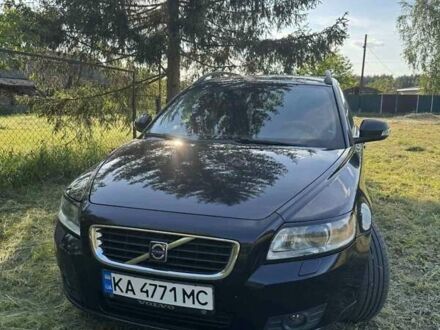 Вольво V50 2009 у Полтаві на Automoto.ua Чорний Вольво V50, об'ємом двигуна 2 л та пробігом 275 тис. км за 8200 $, фото 1 на Automoto.ua