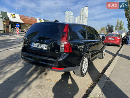 Вольво V50 2009 у Києві на Automoto.ua Чорний Вольво V50, об'ємом двигуна 1.56 л та пробігом 226 тис. км за 6200 $, фото 1 на Automoto.ua