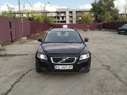 Вольво В50 2009 в Кривом Роге на Automoto.ua Черный Вольво В50, объемом двигателя 1.6 л и пробегом 245 тыс. км за 7500 $, фото 1 на Automoto.ua