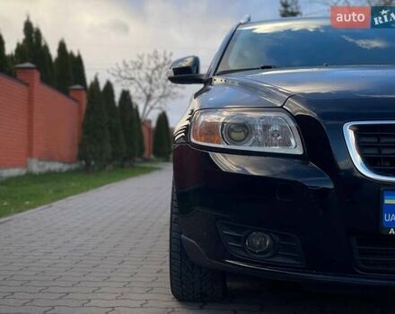 Черный Вольво В50, объемом двигателя 1.6 л и пробегом 207 тыс. км за 7700 $, фото 1 на Automoto.ua