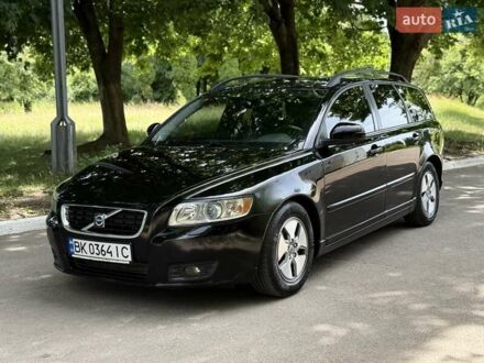 Вольво V50 2009 у Рівному на Automoto.ua Чорний Вольво V50, об'ємом двигуна 1.56 л та пробігом 270 тис. км за 5800 $, фото 1 на Automoto.ua