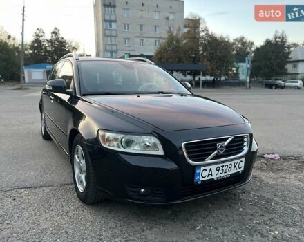Черный Вольво В50, объемом двигателя 1.6 л и пробегом 192 тыс. км за 7000 $, фото 1 на Automoto.ua