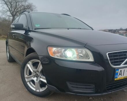 Черный Вольво В50, объемом двигателя 1.6 л и пробегом 210 тыс. км за 7500 $, фото 1 на Automoto.ua
