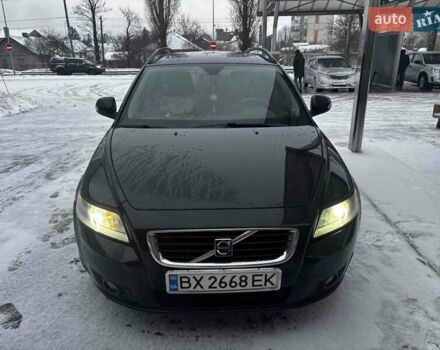 Черный Вольво В50, объемом двигателя 1.56 л и пробегом 260 тыс. км за 7800 $, фото 1 на Automoto.ua