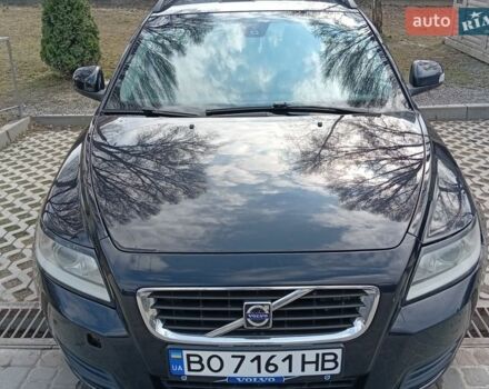 Черный Вольво В50, объемом двигателя 1.6 л и пробегом 279 тыс. км за 5800 $, фото 1 на Automoto.ua