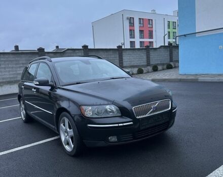Черный Вольво В50, объемом двигателя 2 л и пробегом 301 тыс. км за 3100 $, фото 1 на Automoto.ua