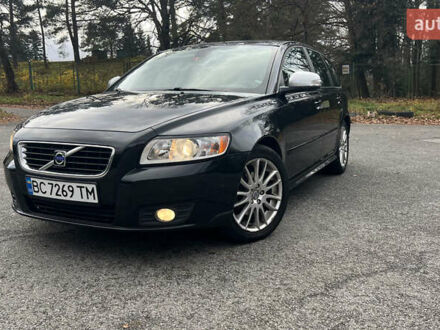 Черный Вольво В50, объемом двигателя 1.56 л и пробегом 205 тыс. км за 6800 $, фото 1 на Automoto.ua