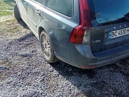 Черный Вольво В50, объемом двигателя 0 л и пробегом 330 тыс. км за 5200 $, фото 1 на Automoto.ua