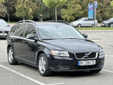 Вольво V50 2009 у Києві на Automoto.ua Чорний Вольво V50, об'ємом двигуна 2 л та пробігом 279 тис. км за 8100 $, фото 1 на Automoto.ua