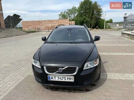 Вольво V50 2009 у Снятине на Automoto.ua Чорний Вольво V50, об'ємом двигуна 2 л та пробігом 250 тис. км за 7700 $, фото 1 на Automoto.ua