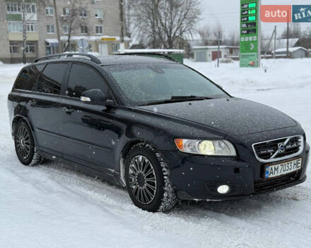 Черный Вольво В50, объемом двигателя 1.6 л и пробегом 260 тыс. км за 5800 $, фото 1 на Automoto.ua