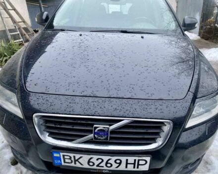 Черный Вольво В50, объемом двигателя 1.6 л и пробегом 276 тыс. км за 6343 $, фото 1 на Automoto.ua