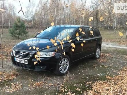 Вольво V50 2010 у Житомирі на Automoto.ua Чорний Вольво V50, об'ємом двигуна 1.6 л та пробігом 230 тис. км за 7100 $, фото 1 на Automoto.ua