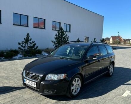 Черный Вольво В50, объемом двигателя 1.56 л и пробегом 273 тыс. км за 7800 $, фото 1 на Automoto.ua