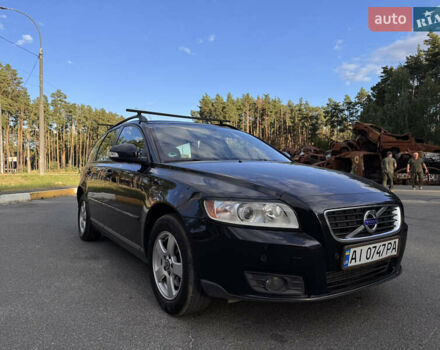 Черный Вольво В50, объемом двигателя 1.56 л и пробегом 250 тыс. км за 6500 $, фото 1 на Automoto.ua