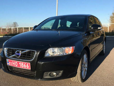 Черный Вольво В50, объемом двигателя 2 л и пробегом 269 тыс. км за 10350 $, фото 1 на Automoto.ua