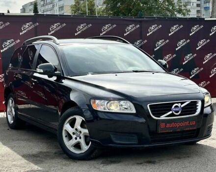 Черный Вольво В50, объемом двигателя 1.56 л и пробегом 205 тыс. км за 8300 $, фото 1 на Automoto.ua