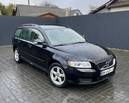 Чорний Вольво V50, об'ємом двигуна 1.6 л та пробігом 238 тис. км за 7200 $, фото 1 на Automoto.ua