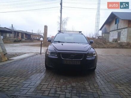 Вольво V50 2010 у Чернівцях на Automoto.ua Чорний Вольво V50, об'ємом двигуна 1.56 л та пробігом 262 тис. км за 8000 $, фото 1 на Automoto.ua