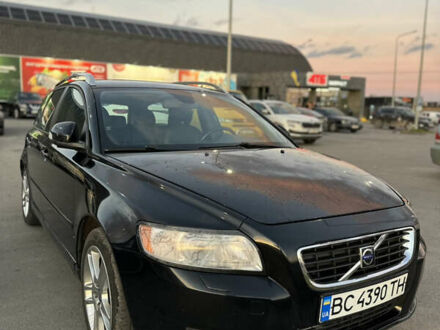 Черный Вольво В50, объемом двигателя 1.56 л и пробегом 146 тыс. км за 7800 $, фото 1 на Automoto.ua