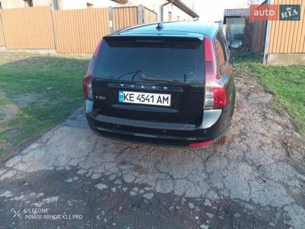 Черный Вольво В50, объемом двигателя 1.6 л и пробегом 186 тыс. км за 6700 $, фото 1 на Automoto.ua