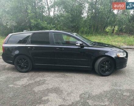 Чорний Вольво V50, об'ємом двигуна 1.6 л та пробігом 215 тис. км за 8000 $, фото 1 на Automoto.ua