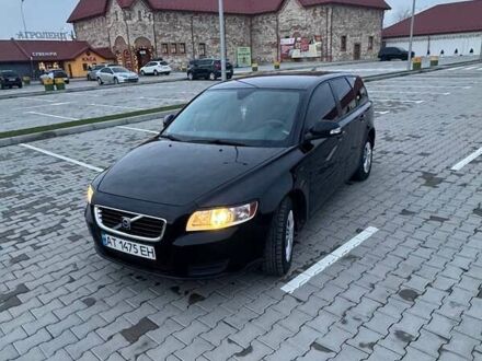 Черный Вольво В50, объемом двигателя 1.56 л и пробегом 285 тыс. км за 6599 $, фото 1 на Automoto.ua