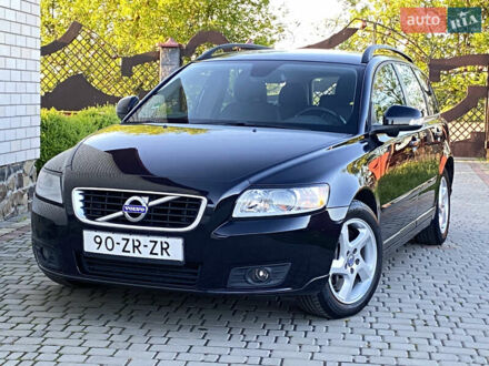 Вольво В50 2010 в Луцке на Automoto.ua Черный Вольво В50, объемом двигателя 2 л и пробегом 279 тыс. км за 9700 $, фото 1 на Automoto.ua
