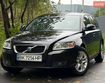 Чорний Вольво V50, об'ємом двигуна 2 л та пробігом 317 тис. км за 5900 $, фото 1 на Automoto.ua