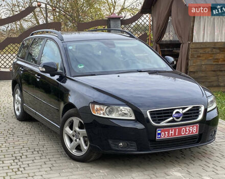 Черный Вольво В50, объемом двигателя 2 л и пробегом 279 тыс. км за 9400 $, фото 1 на Automoto.ua