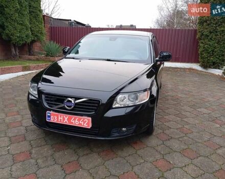 Чорний Вольво V50, об'ємом двигуна 0 л та пробігом 220 тис. км за 7400 $, фото 1 на Automoto.ua