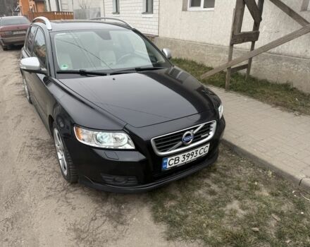 Черный Вольво В50, объемом двигателя 1.6 л и пробегом 289 тыс. км за 8000 $, фото 1 на Automoto.ua
