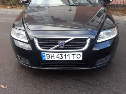 Вольво V50 2010 у Одесі на Automoto.ua Чорний Вольво V50, об'ємом двигуна 1.56 л та пробігом 238 тис. км за 7950 $, фото 1 на Automoto.ua