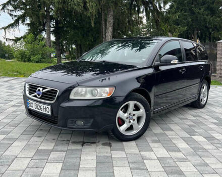 Черный Вольво В50, объемом двигателя 1.56 л и пробегом 253 тыс. км за 7300 $, фото 1 на Automoto.ua