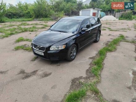 Вольво V50 2010 у Конотопе на Automoto.ua Чорний Вольво V50, об'ємом двигуна 1.6 л та пробігом 275 тис. км за 7800 $, фото 1 на Automoto.ua