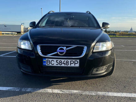 Черный Вольво В50, объемом двигателя 1.56 л и пробегом 278 тыс. км за 7500 $, фото 1 на Automoto.ua