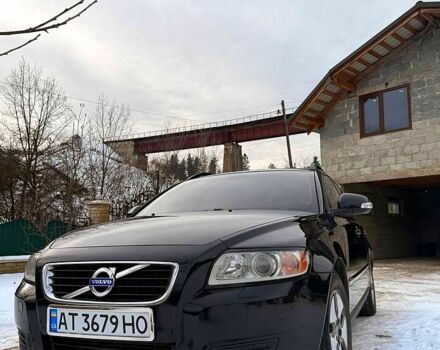 Черный Вольво В50, объемом двигателя 1.6 л и пробегом 22000 тыс. км за 7300 $, фото 1 на Automoto.ua