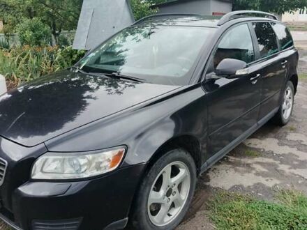 Черный Вольво В50, объемом двигателя 1.56 л и пробегом 283 тыс. км за 6700 $, фото 1 на Automoto.ua