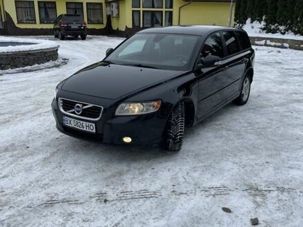 Вольво V50 2010 у Старокостянтинів на Automoto.ua Чорний Вольво V50, об'ємом двигуна 1.56 л та пробігом 214 тис. км за 9200 $, фото 1 на Automoto.ua